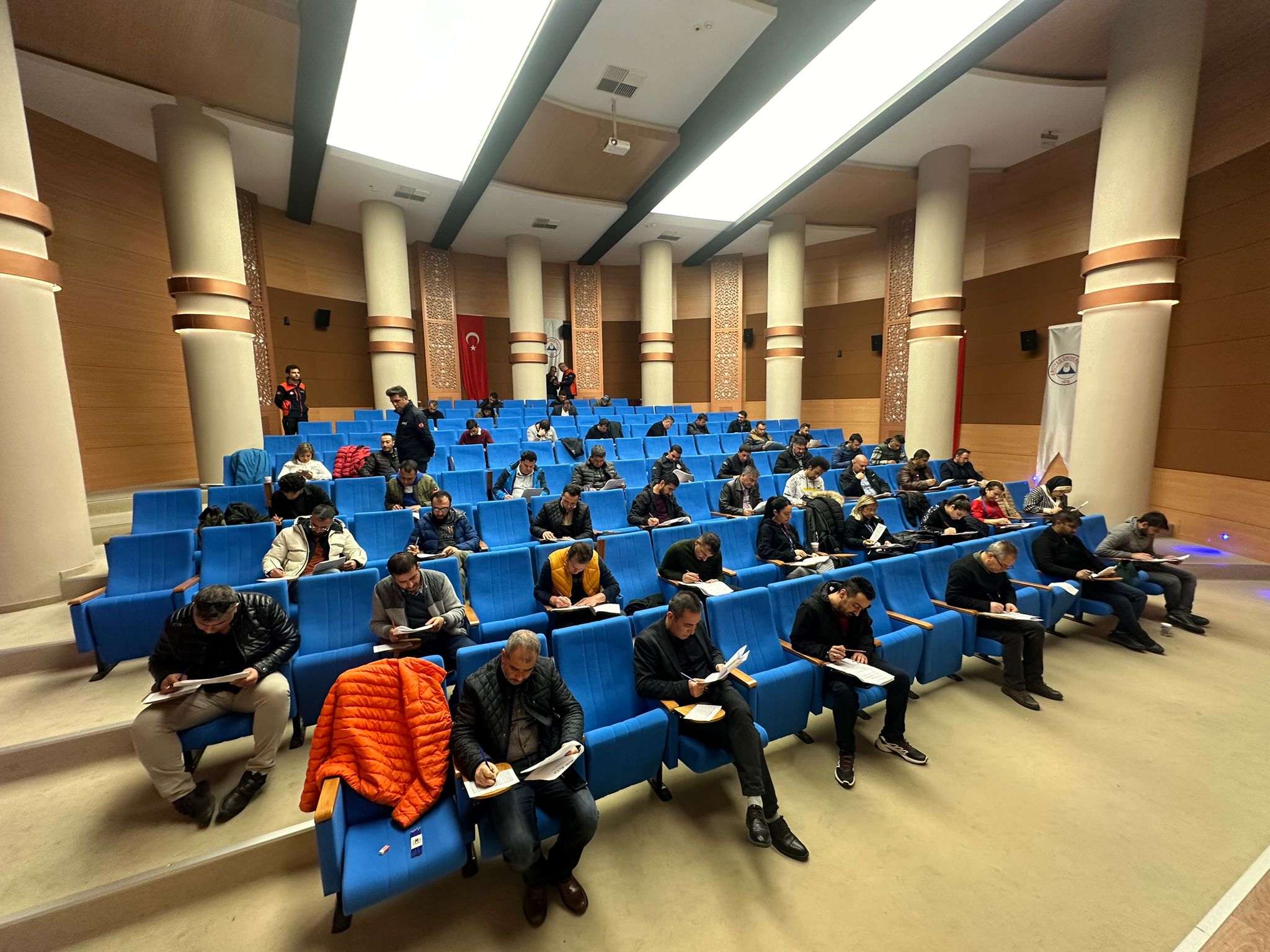 Erciyes Üniversitesi Personeline Hafif Arama Kurtarma Eğitimi Verildi