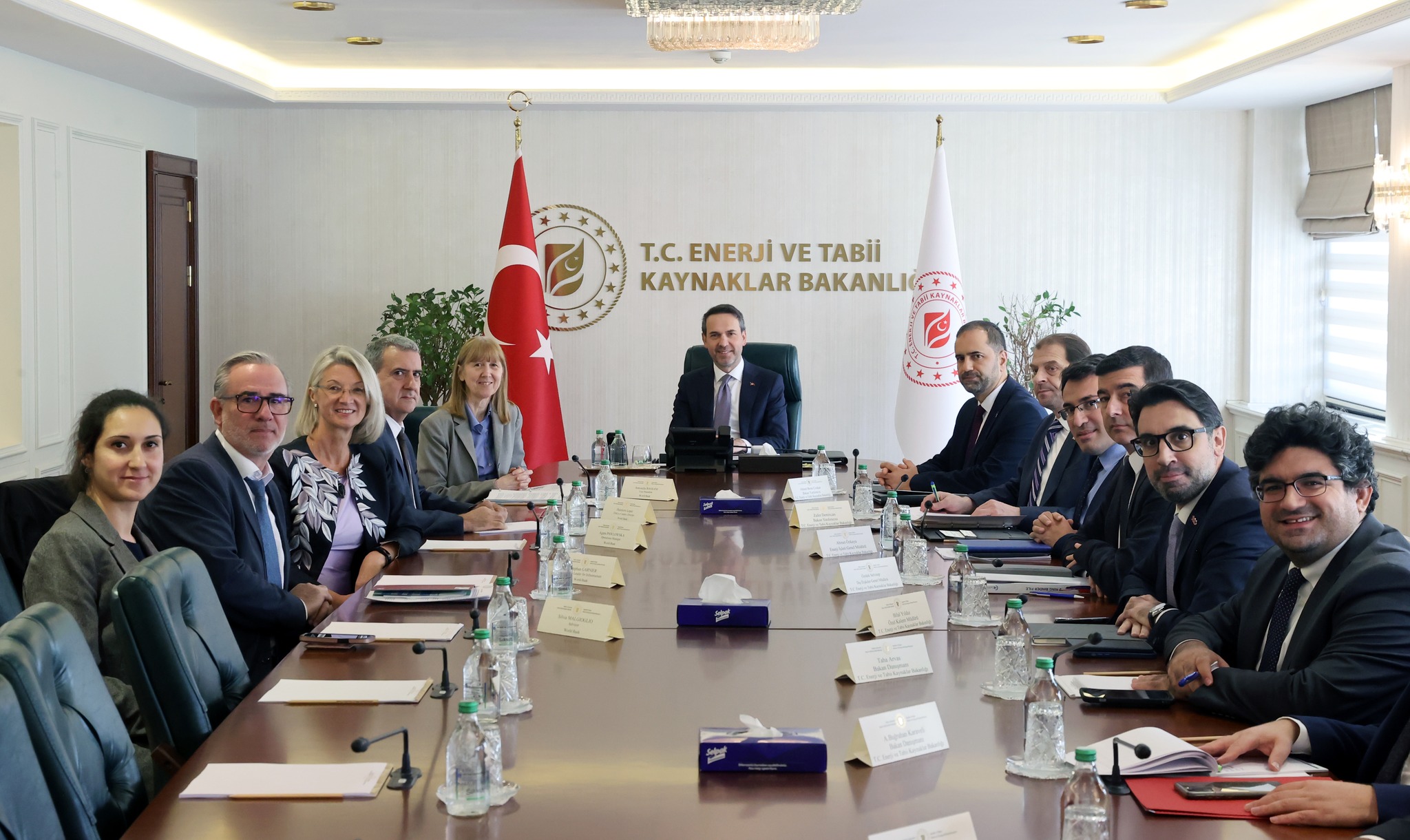 Enerji ve Tabii Kaynaklar Bakanlığı, Türkiye'nin enerji dönüşümü için Dünya Bankası ile iş birliği yapıyor