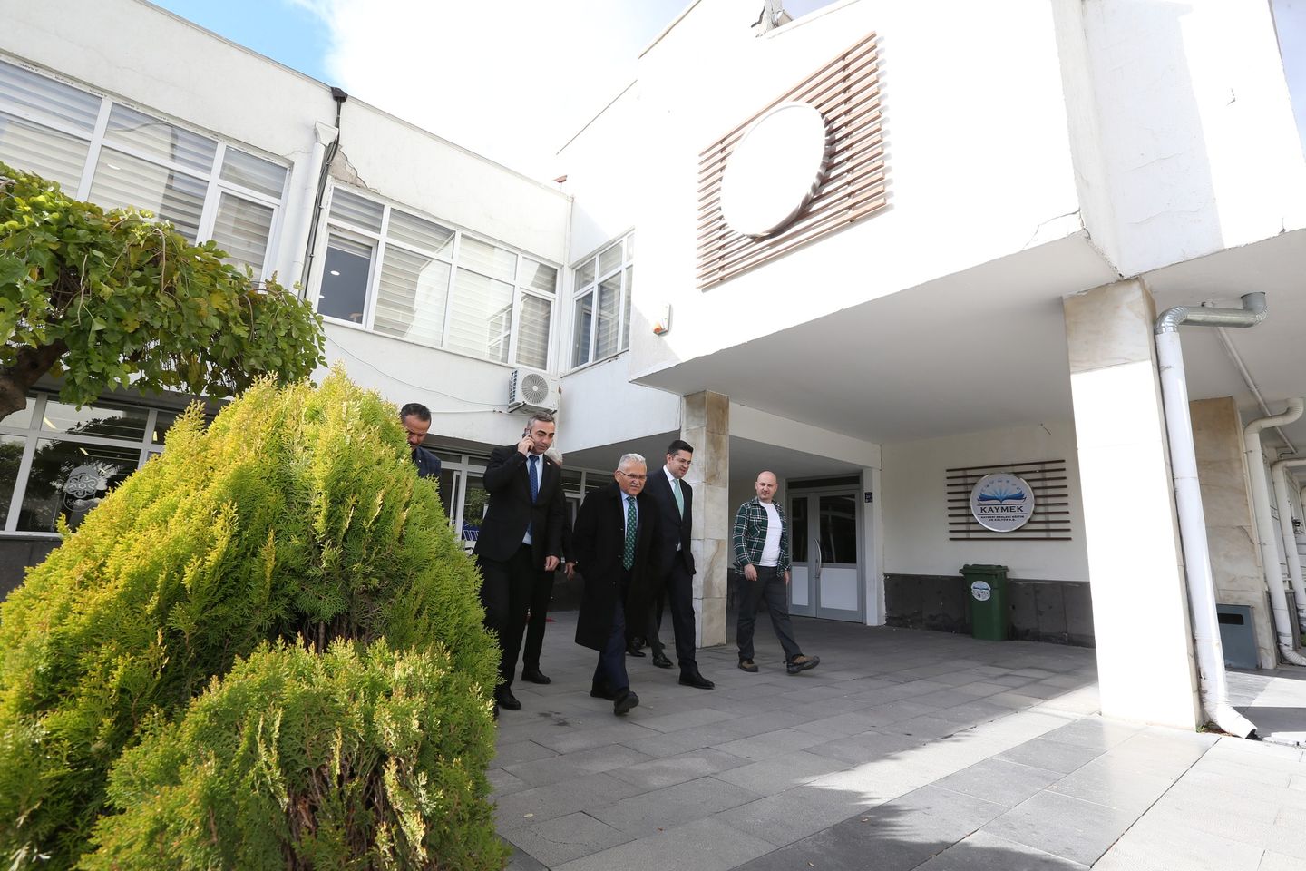 Kayseri Büyükşehir Belediye Başkanı Dr. Memduh Büyükkılıç, Belediye Personeli ile Samimi Bir Buluşmada Bir Araya Geldi