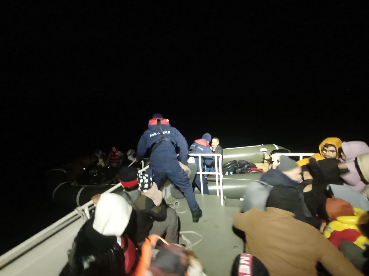 İlgili Ekip Tarafından 42 Düzensiz Göçmen Kurtarıldı