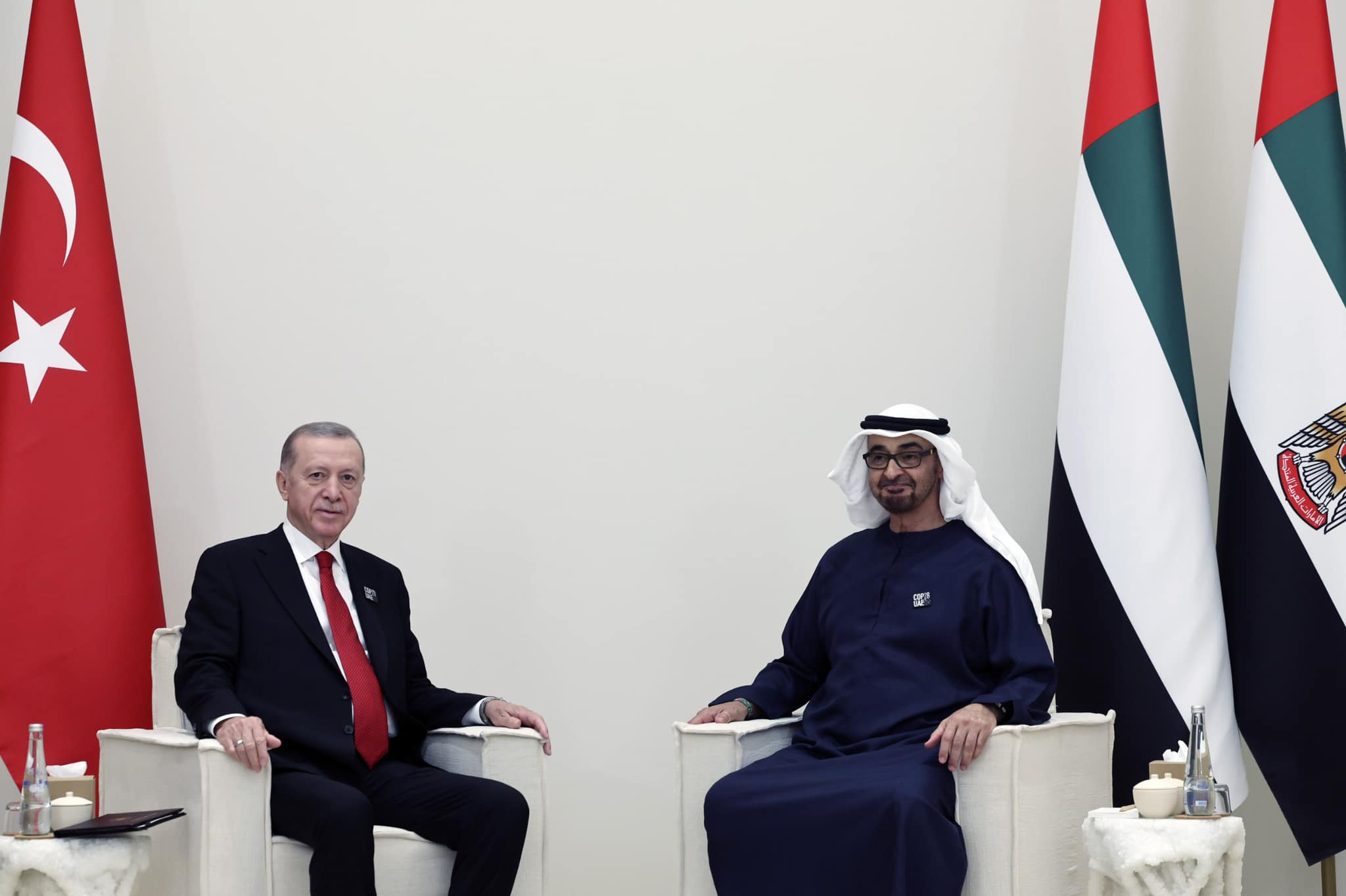 Dubai'deki COP28 Konferansında Türkiye Cumhurbaşkanı Erdoğan ve BAE Devlet Başkanı arasında ikili görüşme gerçekleşti.
