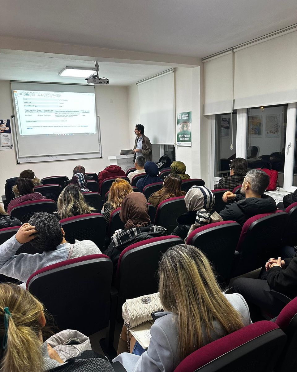 Kayseri'deki Öğretmenlere AB Proje Hazırlama Teknikleri Eğitimi Veriliyor