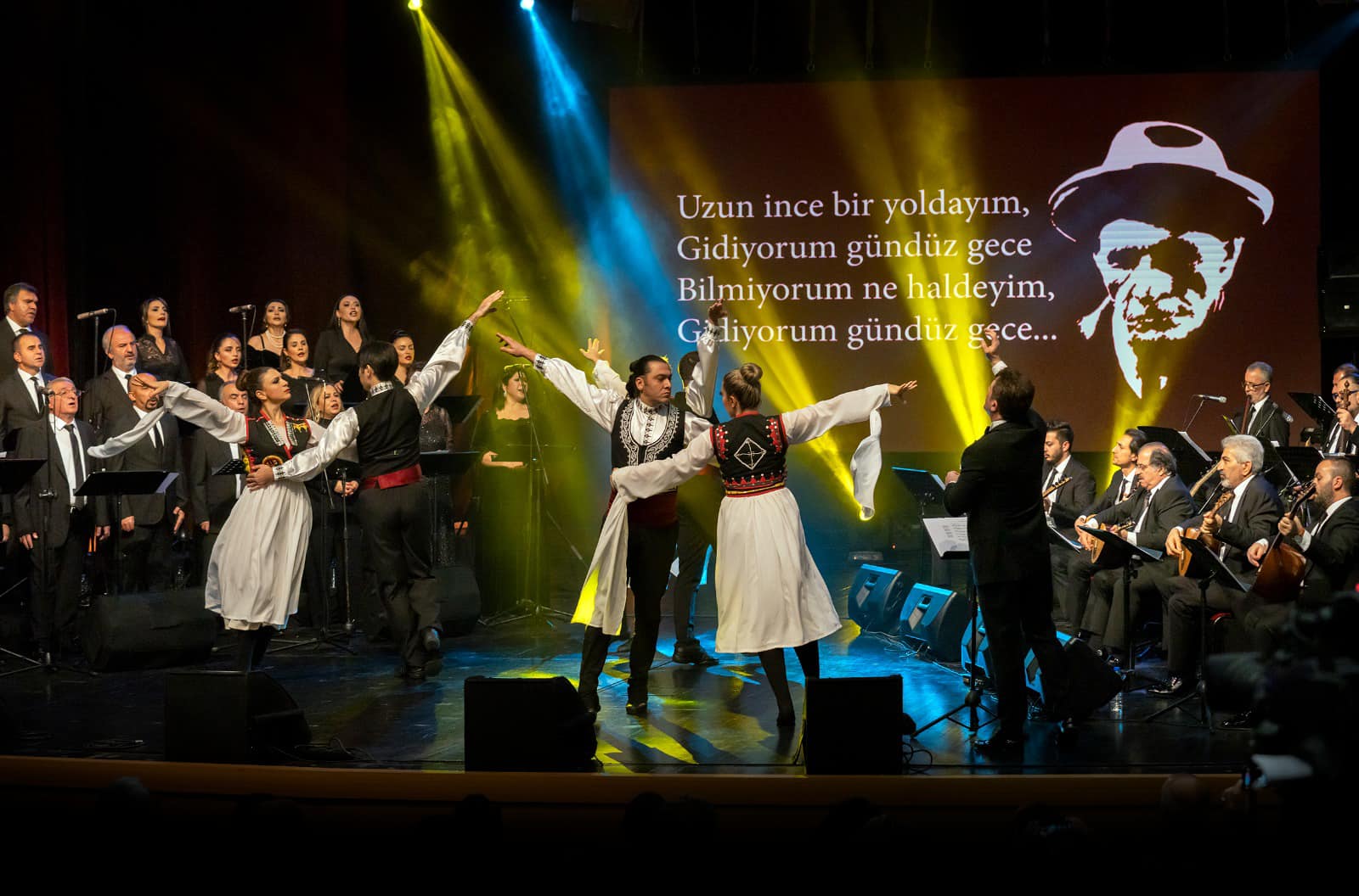 Âşık Veysel’in Eserleri Paris’te Onurlandırılıyor