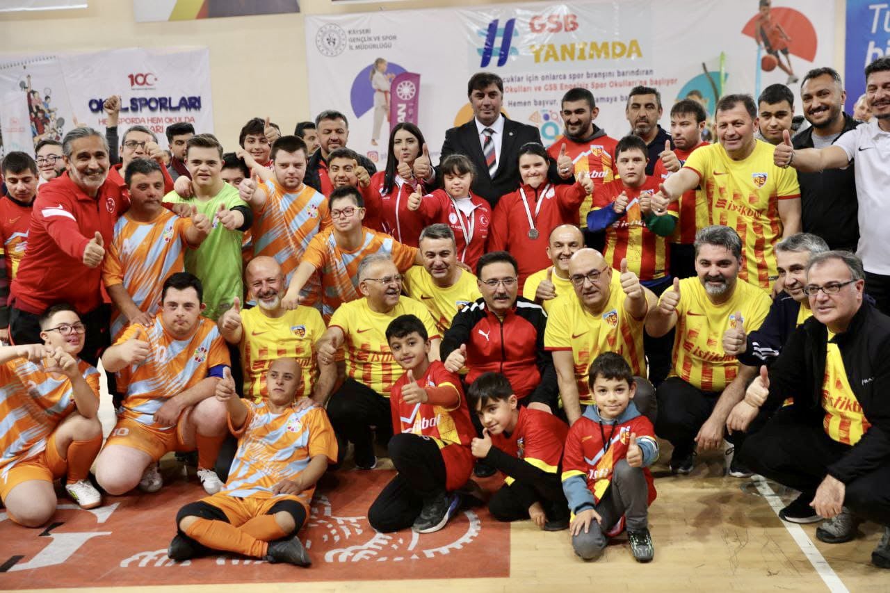 Kocasinan Belediyesi'nden Anlamlı Adım: Engelleri Aşmak İçin Futsal Müsabakası