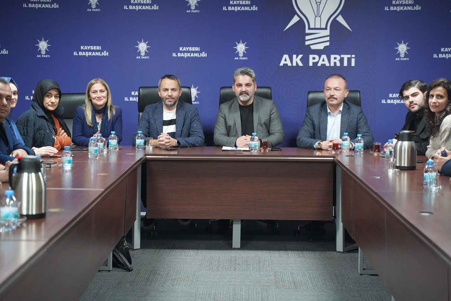 Ak Parti Kayseri İl Kadın Kolları Başkanı Emine Timuçin İstifa Etti