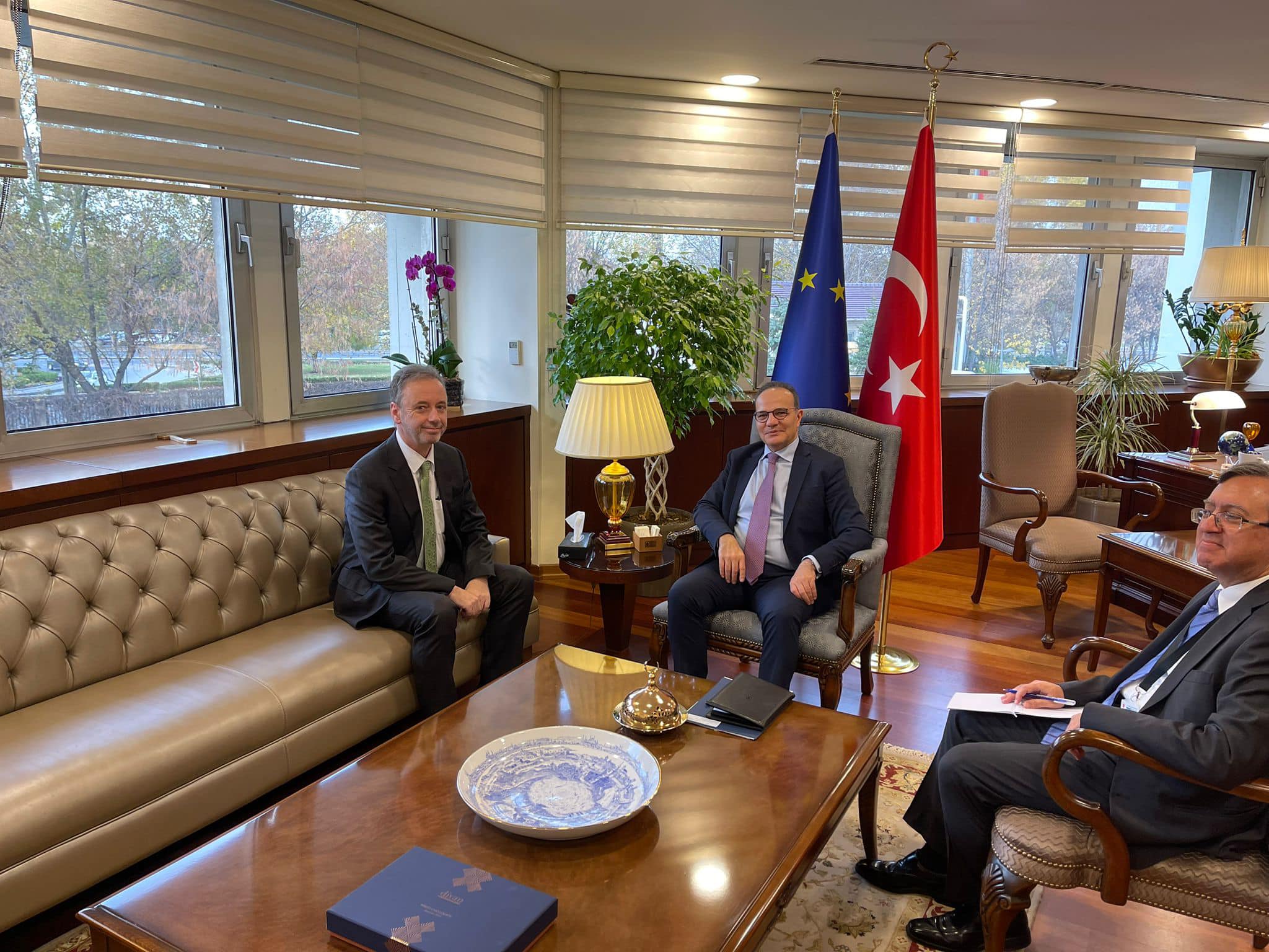 Türkiye ve İrlanda Diplomatik Buluşma Gerçekleştirdi