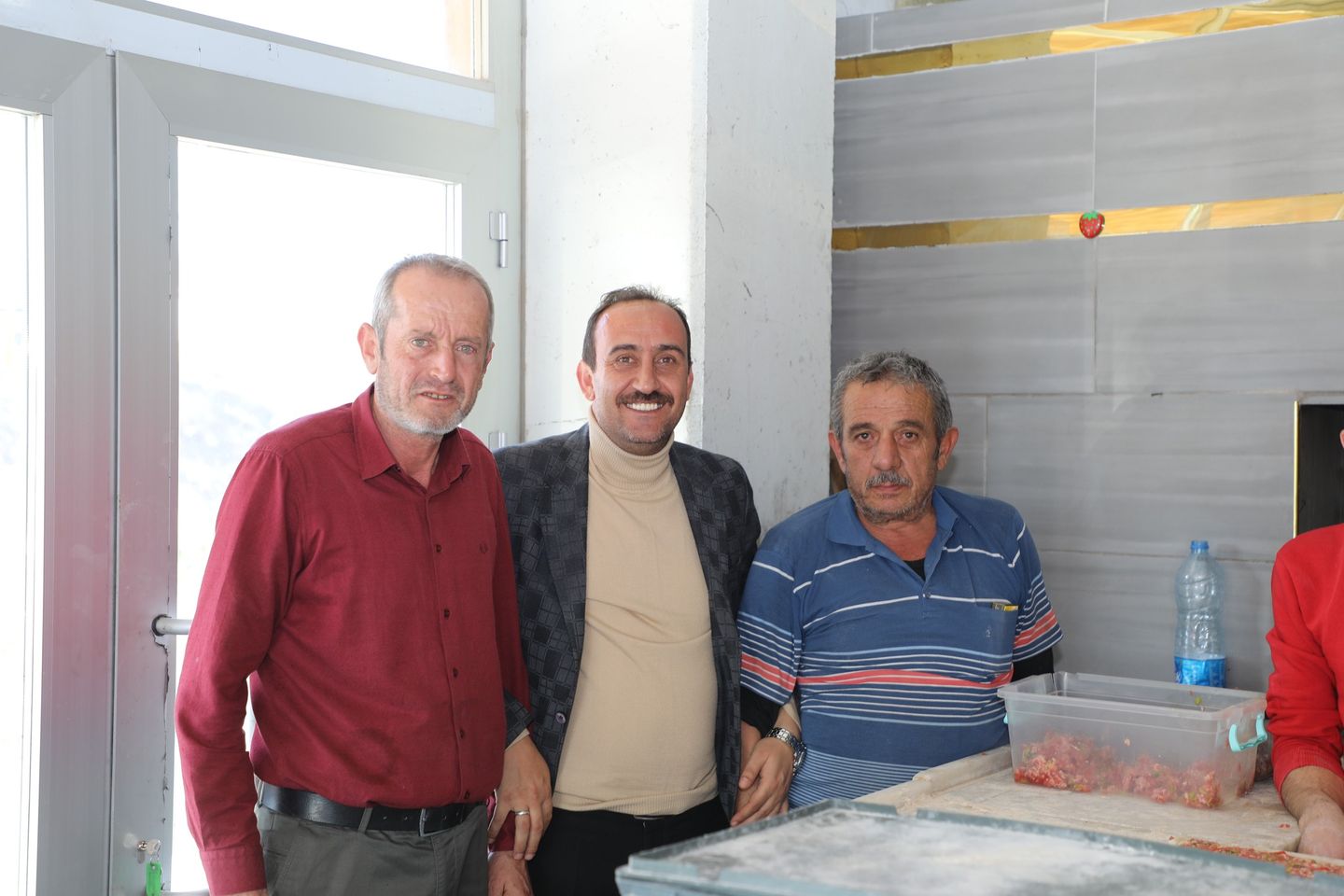 İncesu Belediye Başkanı, İncesu Organize Sanayi Bölgesi'ndeki esnafları desteklemek amacıyla ziyaretler gerçekleştirdi.
