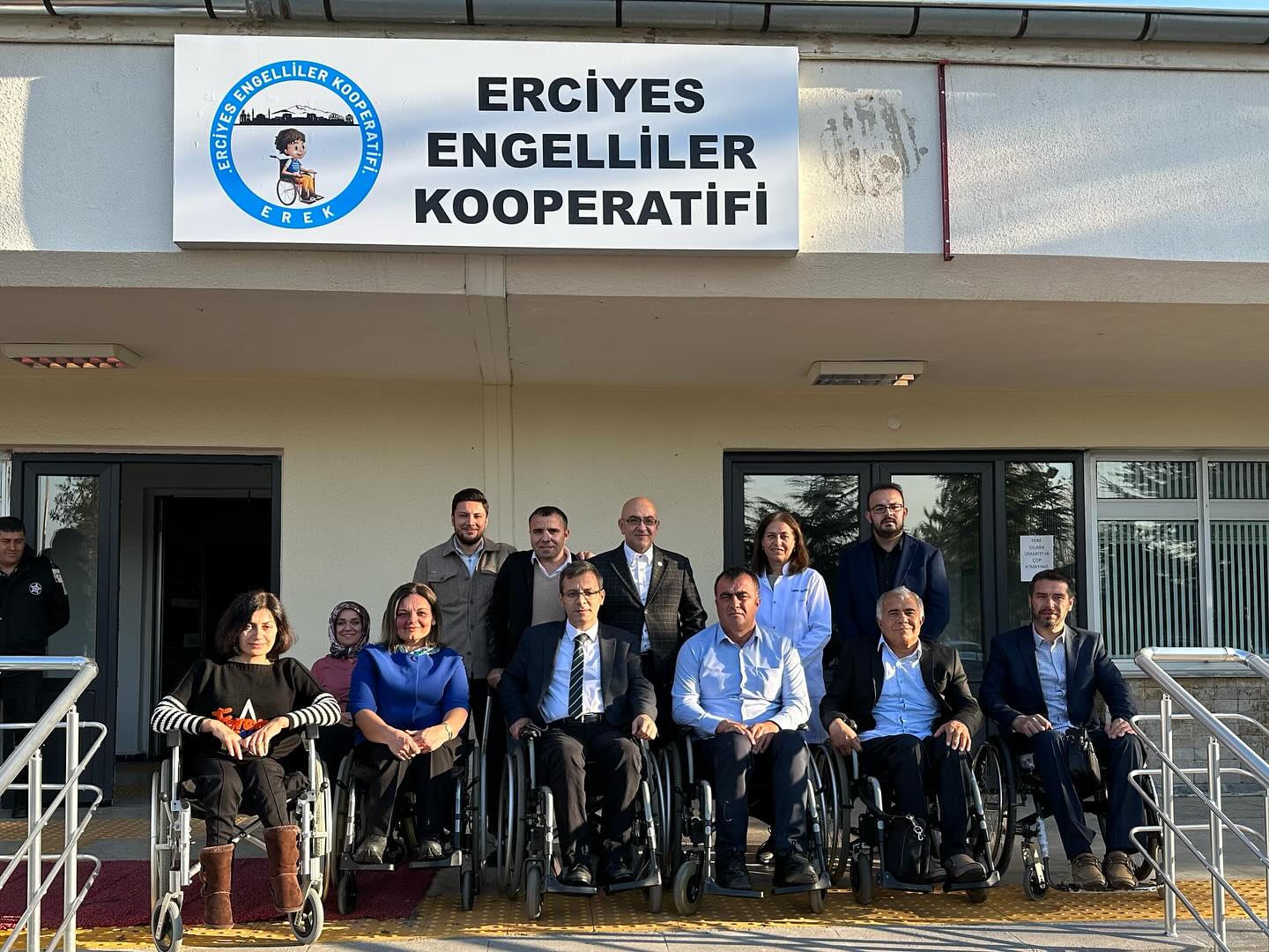 Engelliler, Kayseri'de kurulan tekstil atölyesiyle sosyal ve ekonomik hayata entegre oluyor.