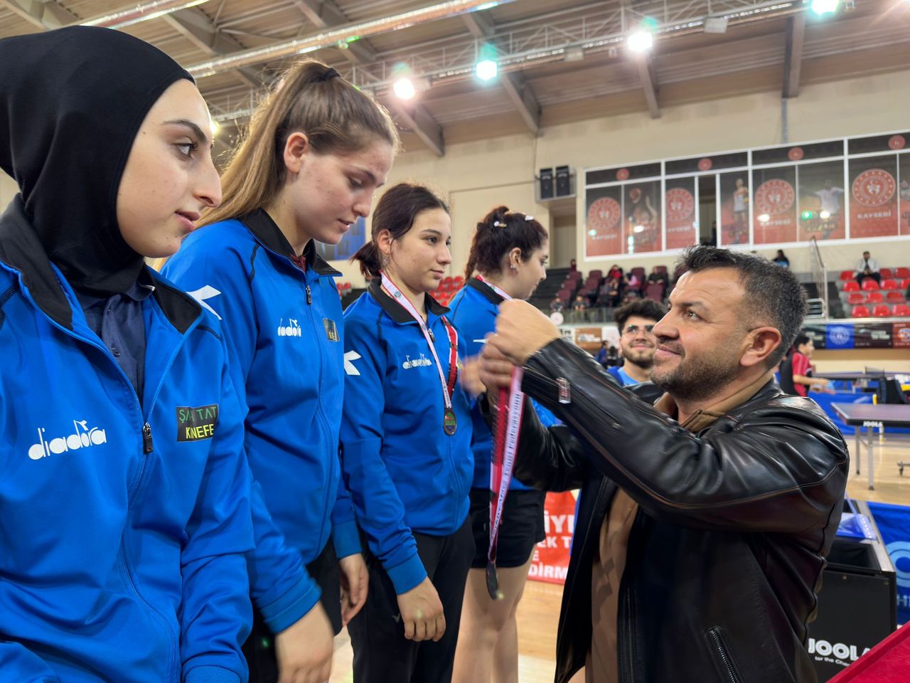 Gençler Masa Tenisi D Grubu'nda Kocasinan Belediyesi Spor Kulübü şampiyon oldu