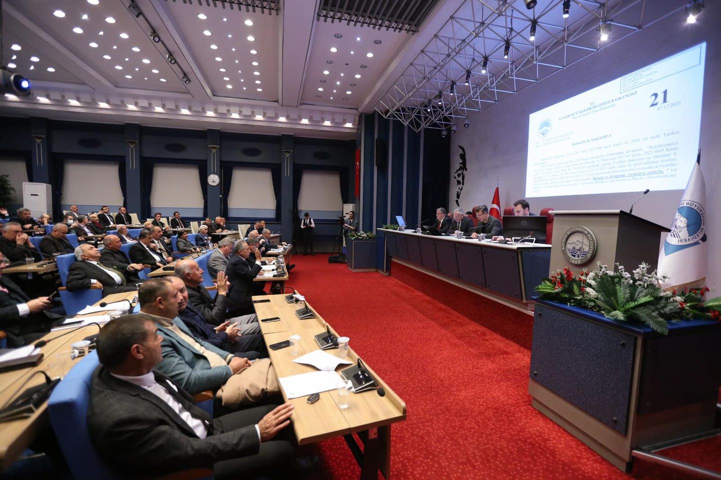 İncesu Belediye Başkanı, Büyükşehir Belediyesi'nin toplantısında kalkınma kararlarını değerlendirdi