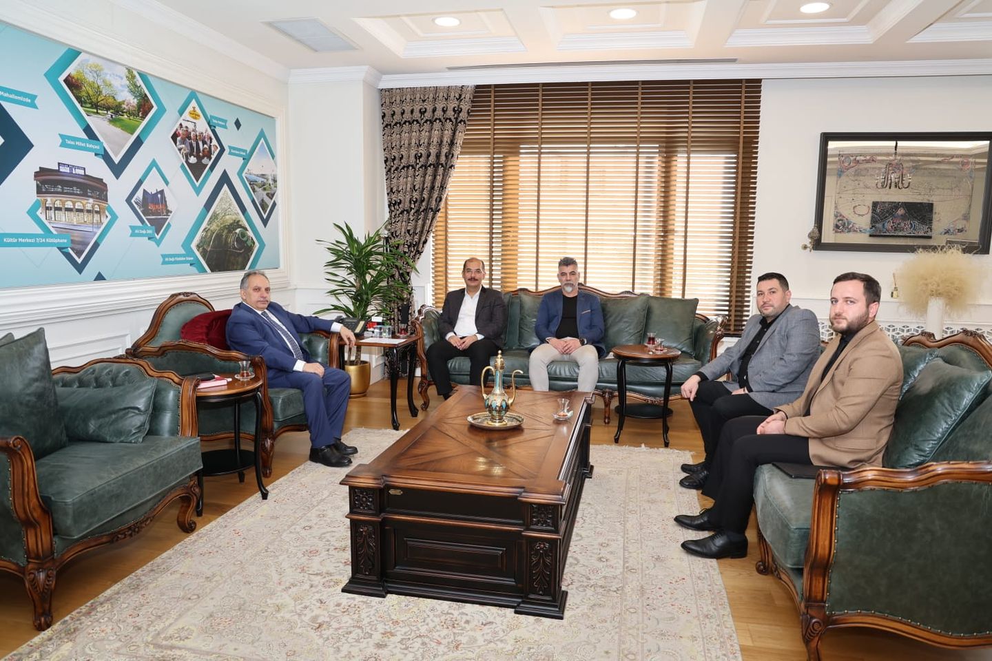 Kayseri Ticaret Odası, Talas Belediye Başkanı ile iş birliği görüşmesi yaptı.