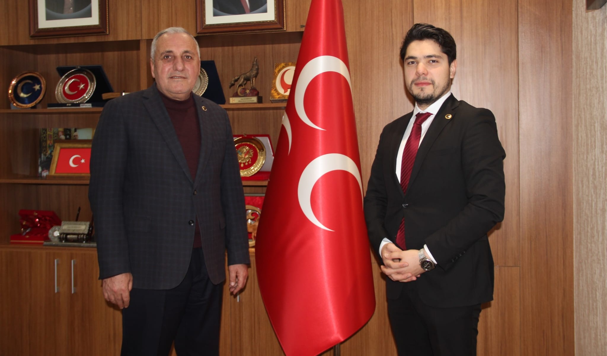 Kocasinan Belediyesi Meclis Üyesi Adayı Kaan Sabri Çöl, MHP Kayseri İl Başkanlığı'nda ziyaret gerçekleştirdi