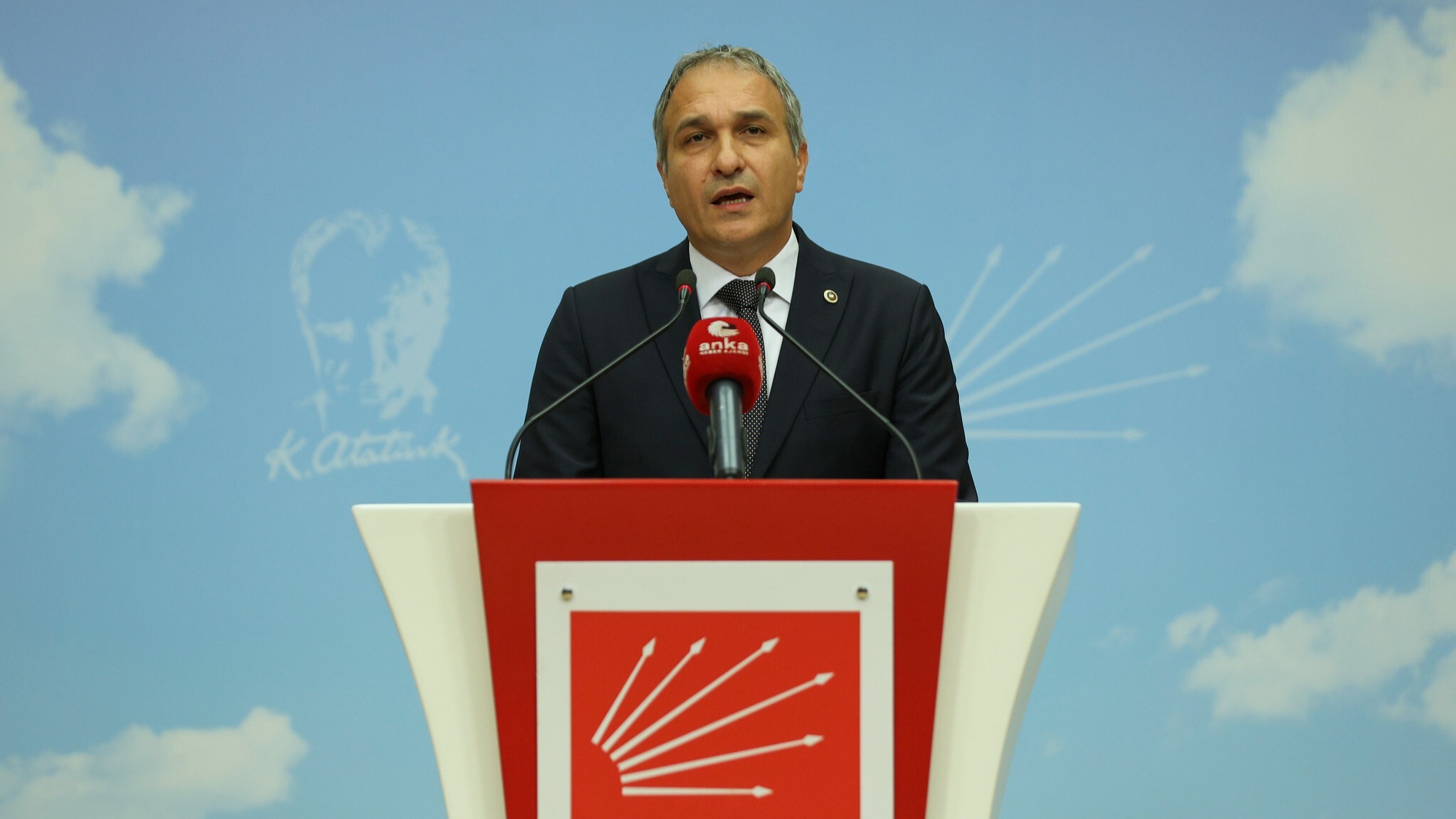 CHP Genel Başkan Yardımcısı Suat Özçağdaş: Türkiye'de Eğitim Harcamaları Azaldı, Ailelerin Sırtına Yükleniyor