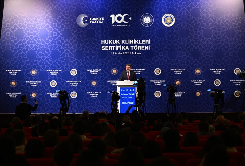 Adalet Bakanı Tunç, Yargı Sistemimizi Savunarak Eleştirilere Cevap Verdi.