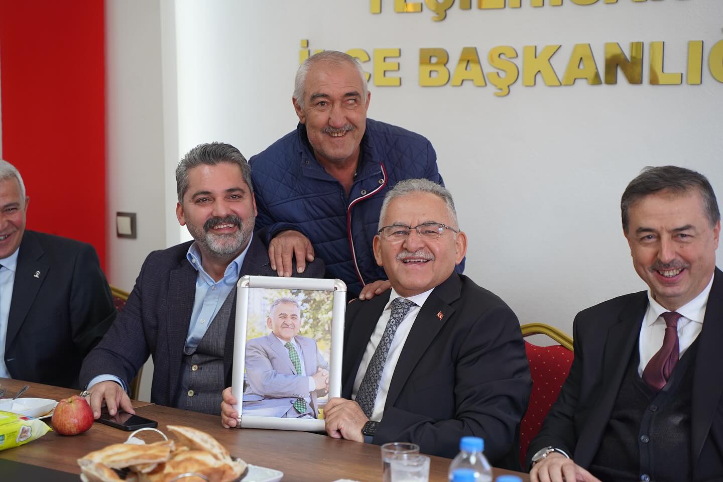 AK Parti Kayseri İl Başkanlığı Heyeti, Yeşilhisar İlçe Ziyaretinde Buluştu