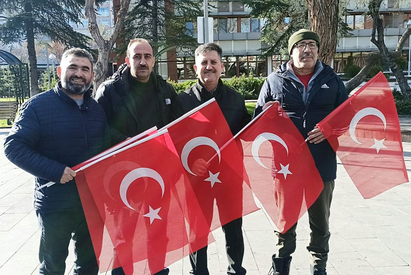 İncesu Belediye Başkanı ve AK Parti İlçe Başkanı, Şehitlere ve Filistin'e Destek İçin Yürüdü