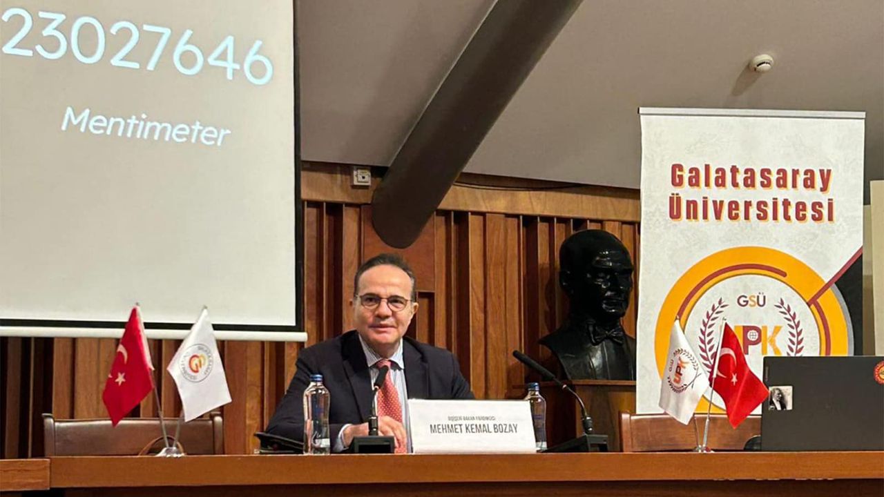 Bakan Yardımcısı ve AB Başkanı Büyükelçi Faruk Kaymakcı, Türkiye'nin diplomasisinin geçmişini değerlendirdiği Galatasaray Üniversitesi etkinliğinde konuştu.