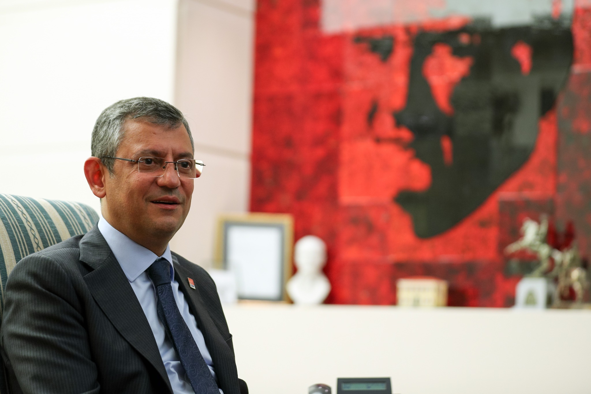 CHP Genel Başkanı Özgür Özel'den Atatürk'ün Ankara'ya gelişinin 104. yılında anlamlı mesaj