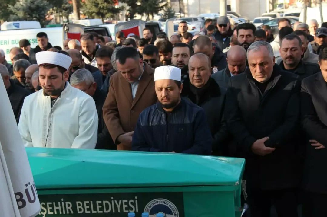 Pınarbaşı Belediyesi'nden Rıfat Şener'e Başsağlığı Mesajı