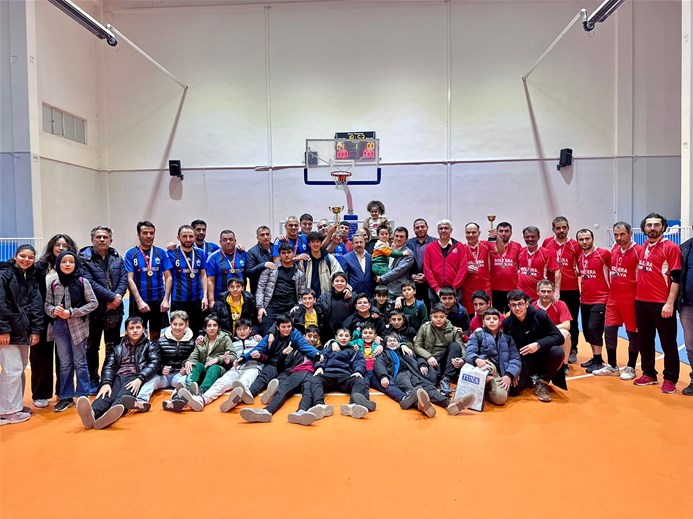 Hacılar Gençlik ve Spor İlçe Müdürlüğü'nün Düzenlediği Kurumlar Arası Voleybol Müsabakalarında Teyfik İleri İmamhatip Ortaokulu Şampiyon Oldu