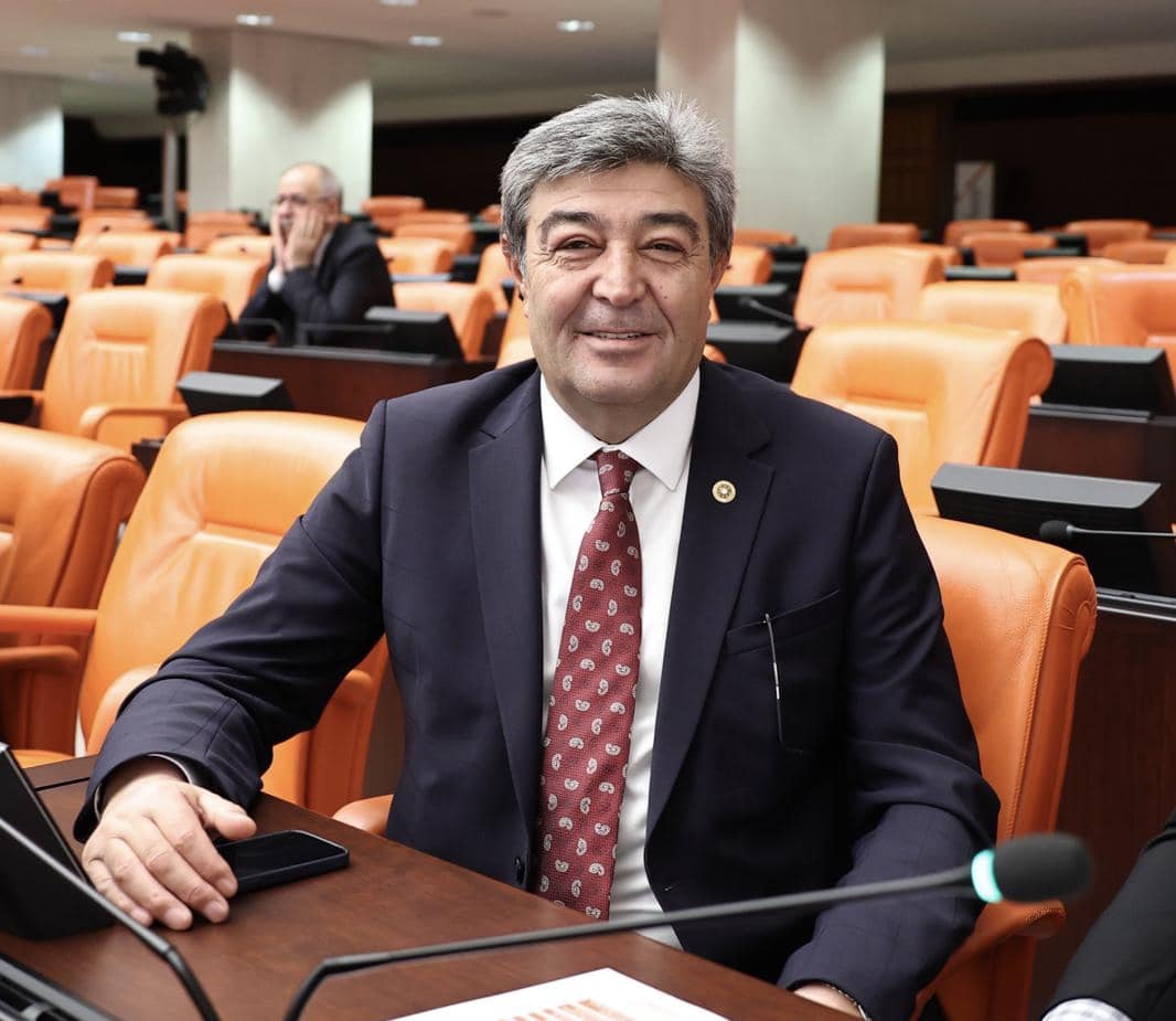İyi Parti Milletvekili Dursun Ataş, Yeni Yılda Güzel Temenniler İçin Dileklerini Paylaştı