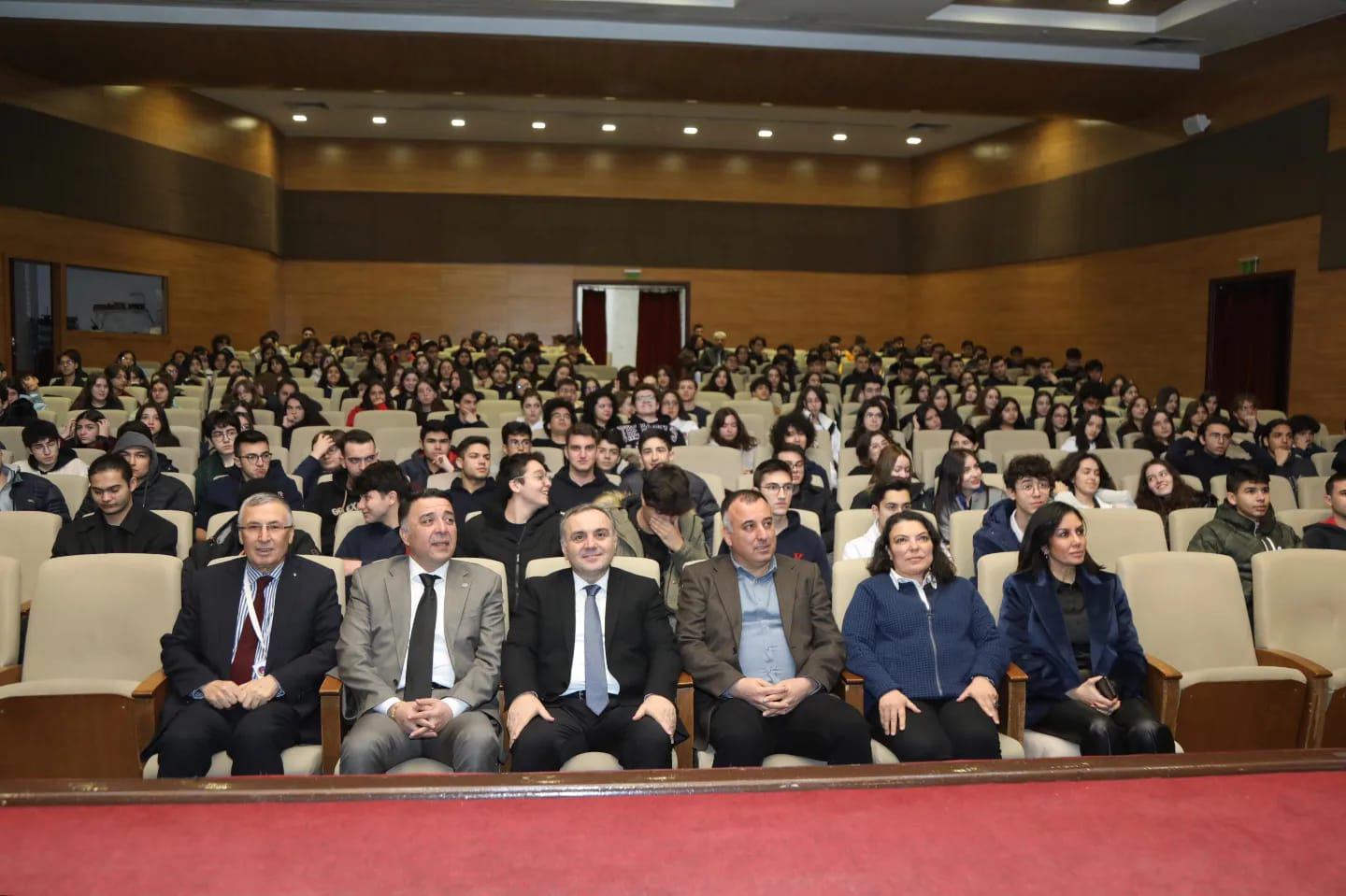 Erciyes Üniversitesi Rektörü Prof. Dr. Fatih Altun, TED Kayseri Koleji'nde öğrencilerle buluştu.