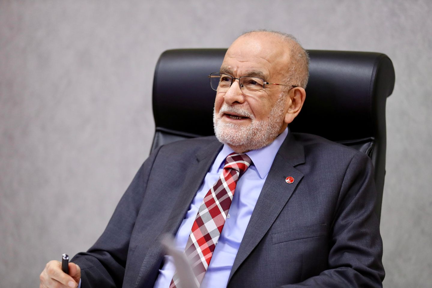 Saadet Partisi Lideri Temel Karamollaoğlu, Teşkilat Üyeleriyle Video Konferans Toplantısında Buluştu