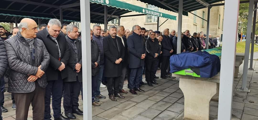 MHP İl Teşkilatı, Kayseri'de Sevilen İş İnsanı Mustafa Akıncıoğlu'nun Cenaze Töreninde Yer Aldı