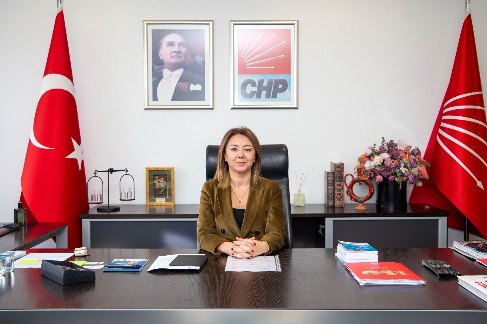 CHP, Can Atalay kararıyla ilgili disiplin soruşturması açılması için Hakim Savcılar Yüksek Kurulu'na başvurdu ve Yargıtay 3. Ceza Dairesi'ne görevden çekilme çağrısı yaptı.