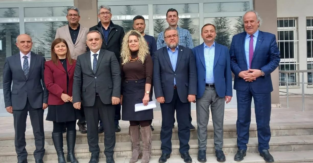 Erciyes Üniversitesi Rektörü ve Enstitüler, Eğitim ve Araştırma Faaliyetlerini Görüştü