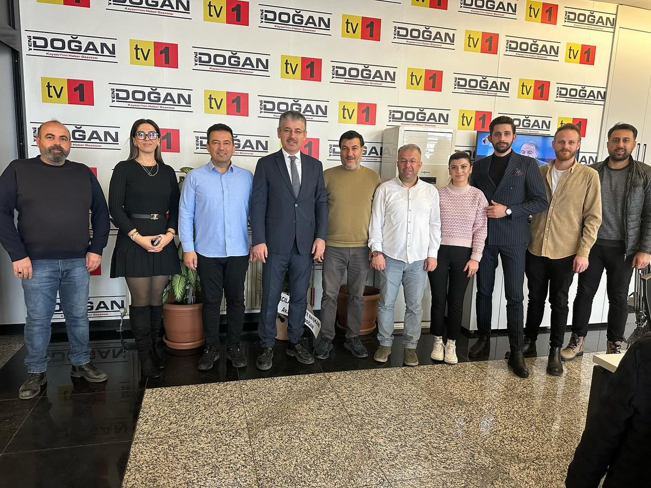 Milletvekili Şaban Çopuroğlu, Çalışan Gazeteciler Günü'nde Kayseri medyasını ziyaret etti.