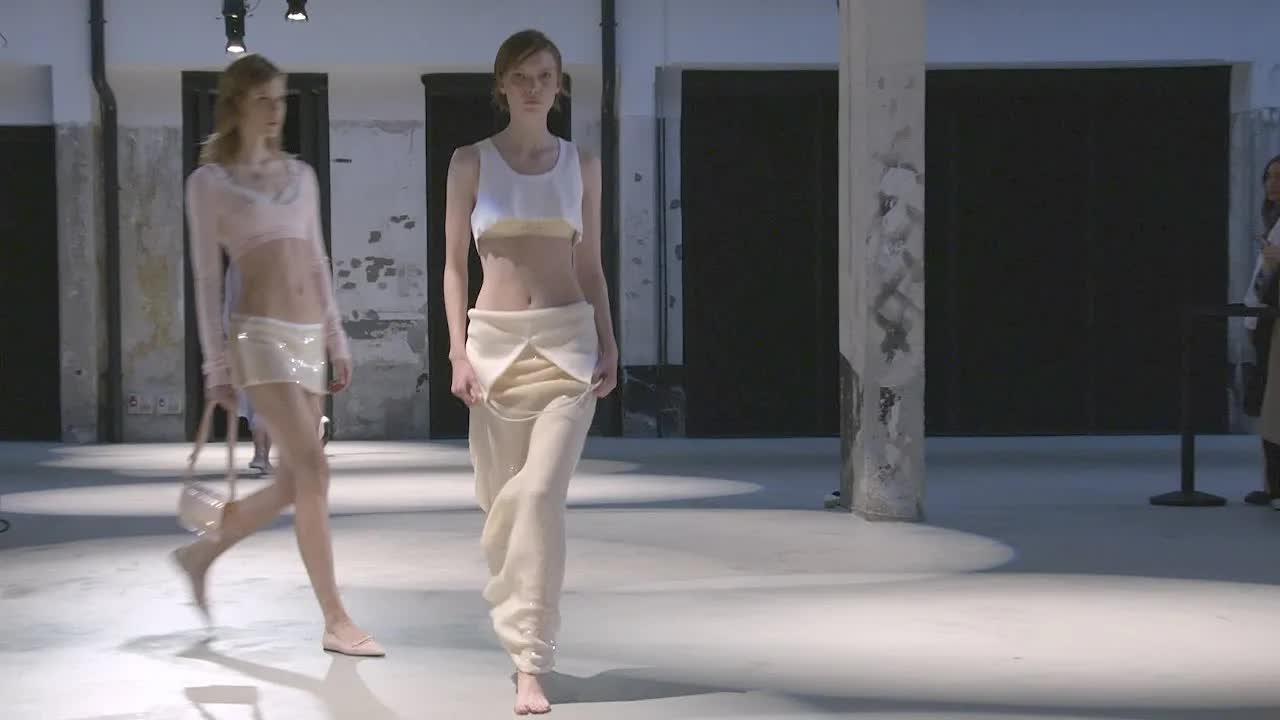 Numero Ventuno, Bahar/Yaz 2024 koleksiyonuyla moda dünyasına imzasını attı