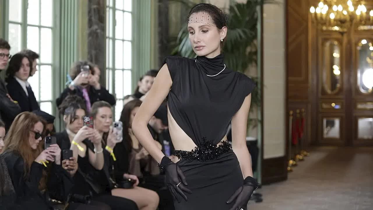 Lé Majique, Paris'te Sonbahar/Kış Sezonu için Yeni Moda Akımlarını Tanıttı