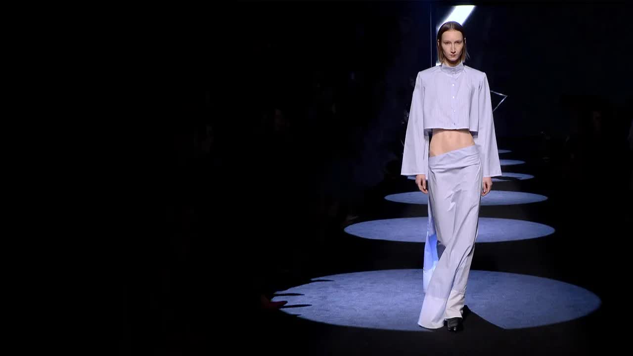 Ünlü Moda Tasarımcısı Elio Berhanyer'in Sonbahar Kış Koleksiyonu Madrid'de Görücüye Çıktı