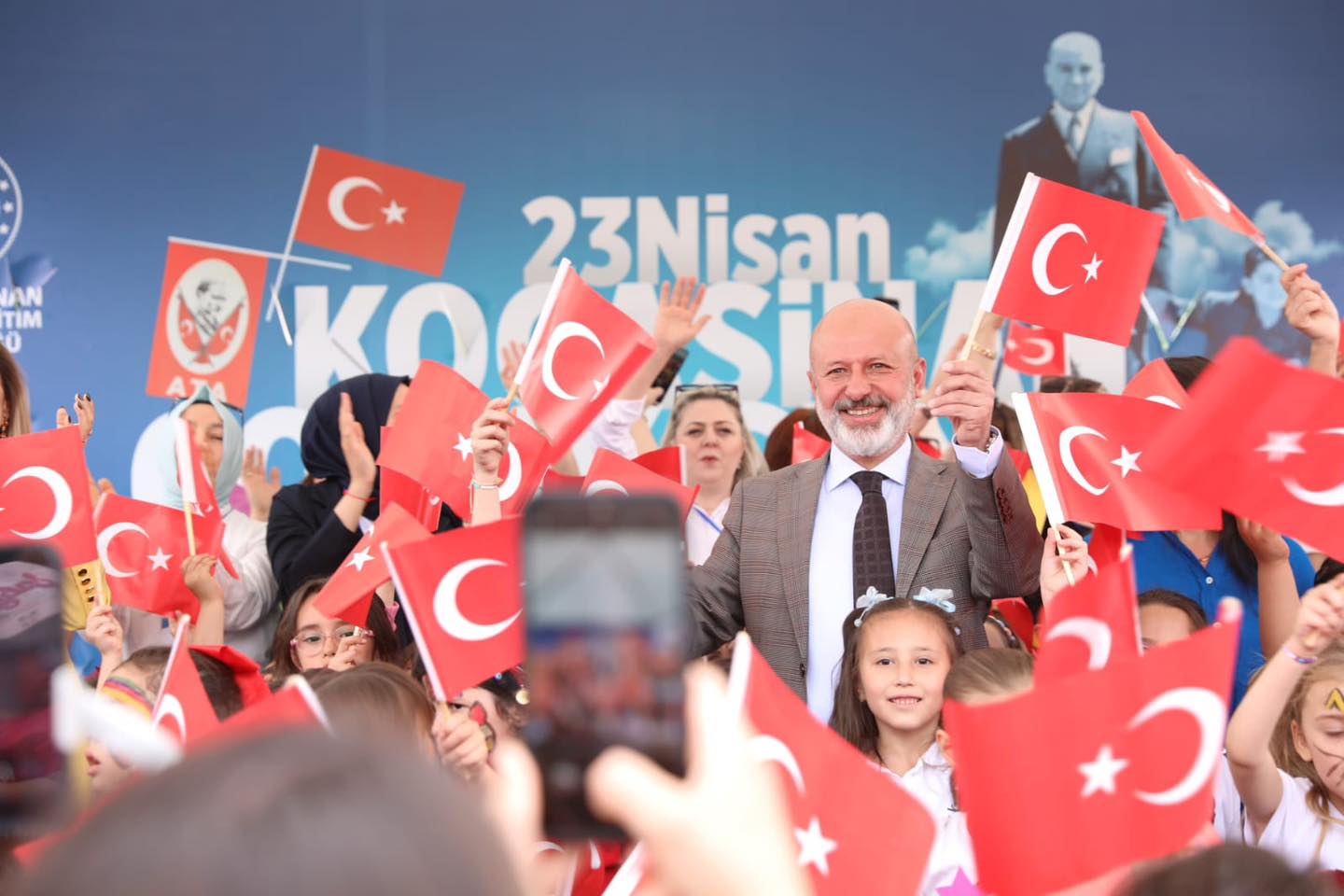 23 Nisan Ulusal Egemenlik ve Çocuk Bayramı ve Özel Çocuk Şenliği