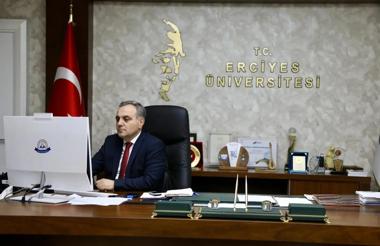 Erciyes Üniversitesi Rektörü Prof. Dr. Fatih Altun, Anadolu Üniversiteler Birliği ile Çevrimiçi Toplantı Gerçekleştirdi