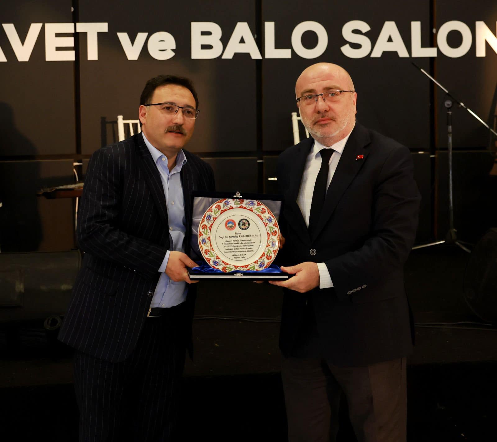 Kayseri Üniversitesi Rektörü Prof. Dr. Kurtuluş Karamustafa, MUNOS24 Galasında