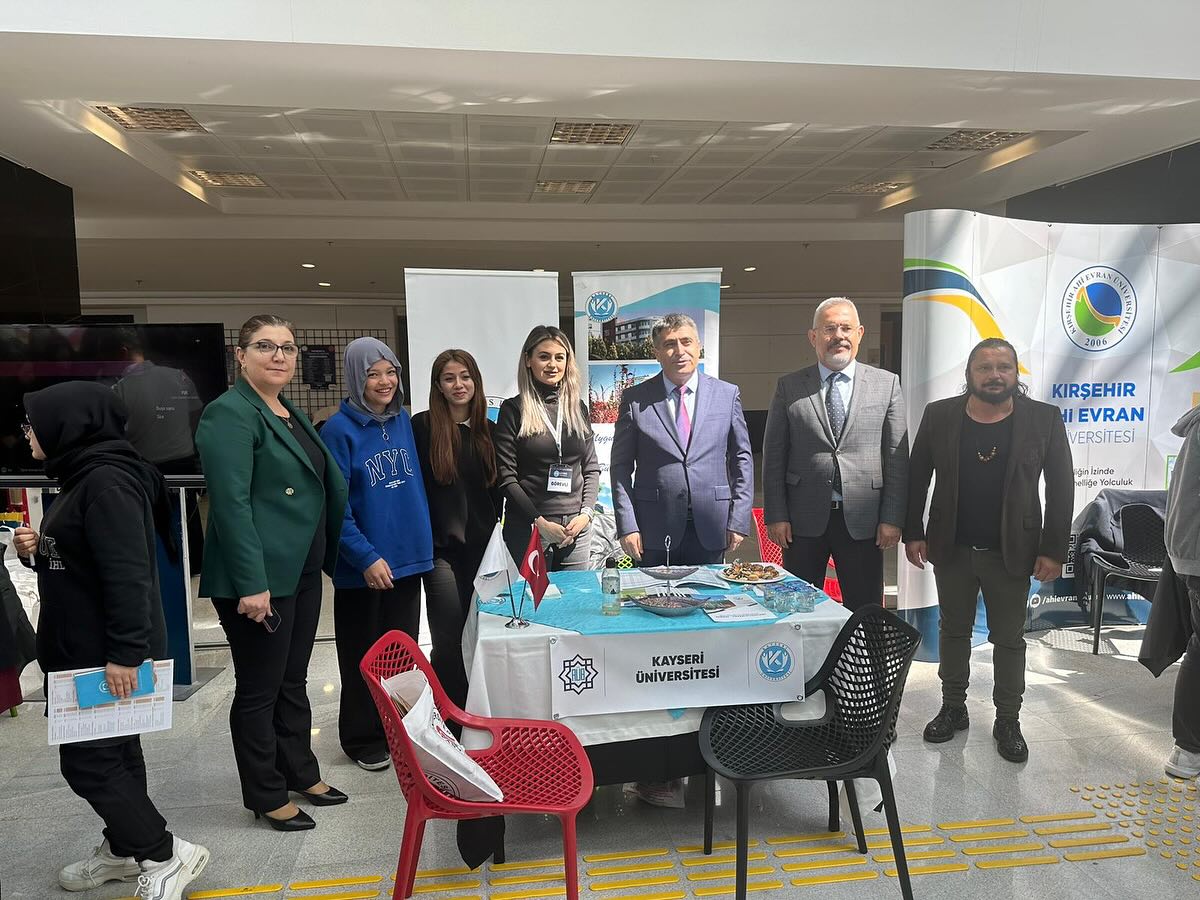 Anadolu Üniversiteler Birliği Tanıtım Fuarları Devam Ediyor