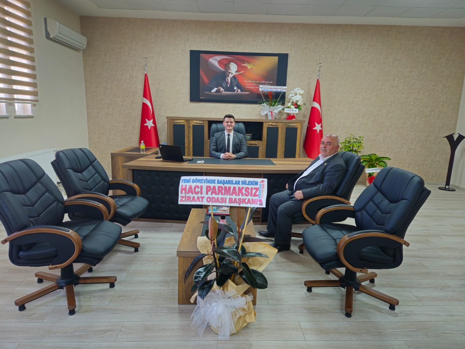 Sn. Kaymakamımız İbrahim CESUR'a Hekimhan Ziraat Odası Başkanı Tarafından Hayırlı Olsun Ziyareti Gerçekleştirildi