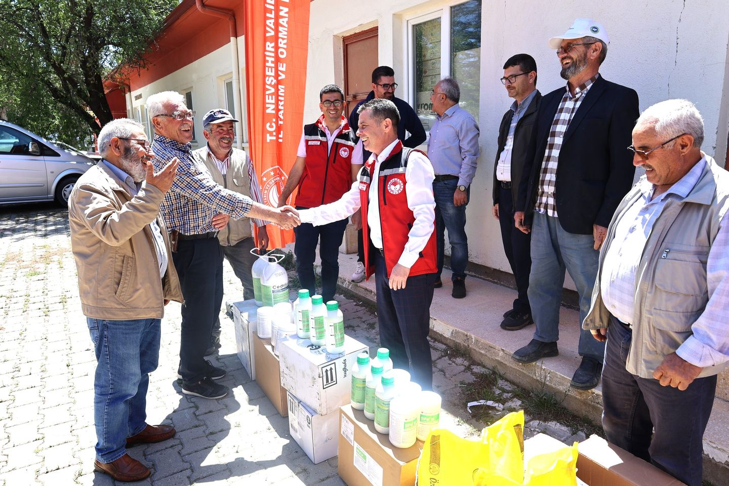 Nevşehir'de Organik Tarım Etkinliği: Çiftçilere Organik Bitki Koruma Ürünleri Dağıtıldı