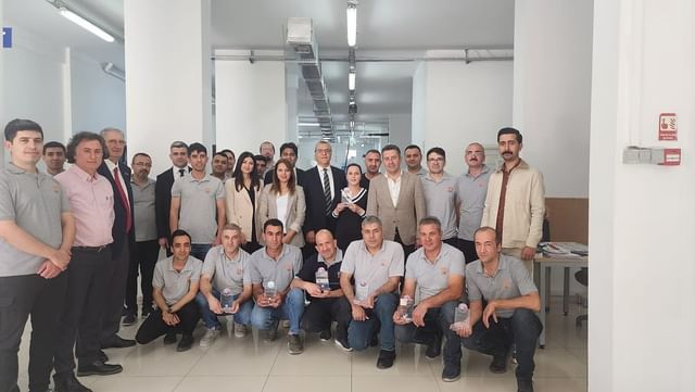 Kooperatifin Beydağı Şubesinde Teşekkür Plaket Töreni