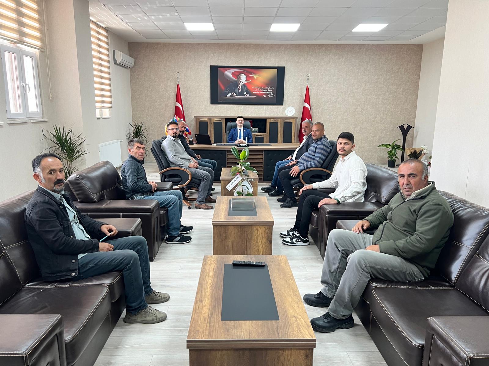 Hekimhan Hacılar, Davulku, Çulhalı, Başak, Bahçedamı, Akmağara, Boğazgören, Beykent Mahalle Muhtarları ve Hasançelebi Mahallesi Dernek Başkanı, Kaymakam İbrahim CESUR'u ziyaret etti