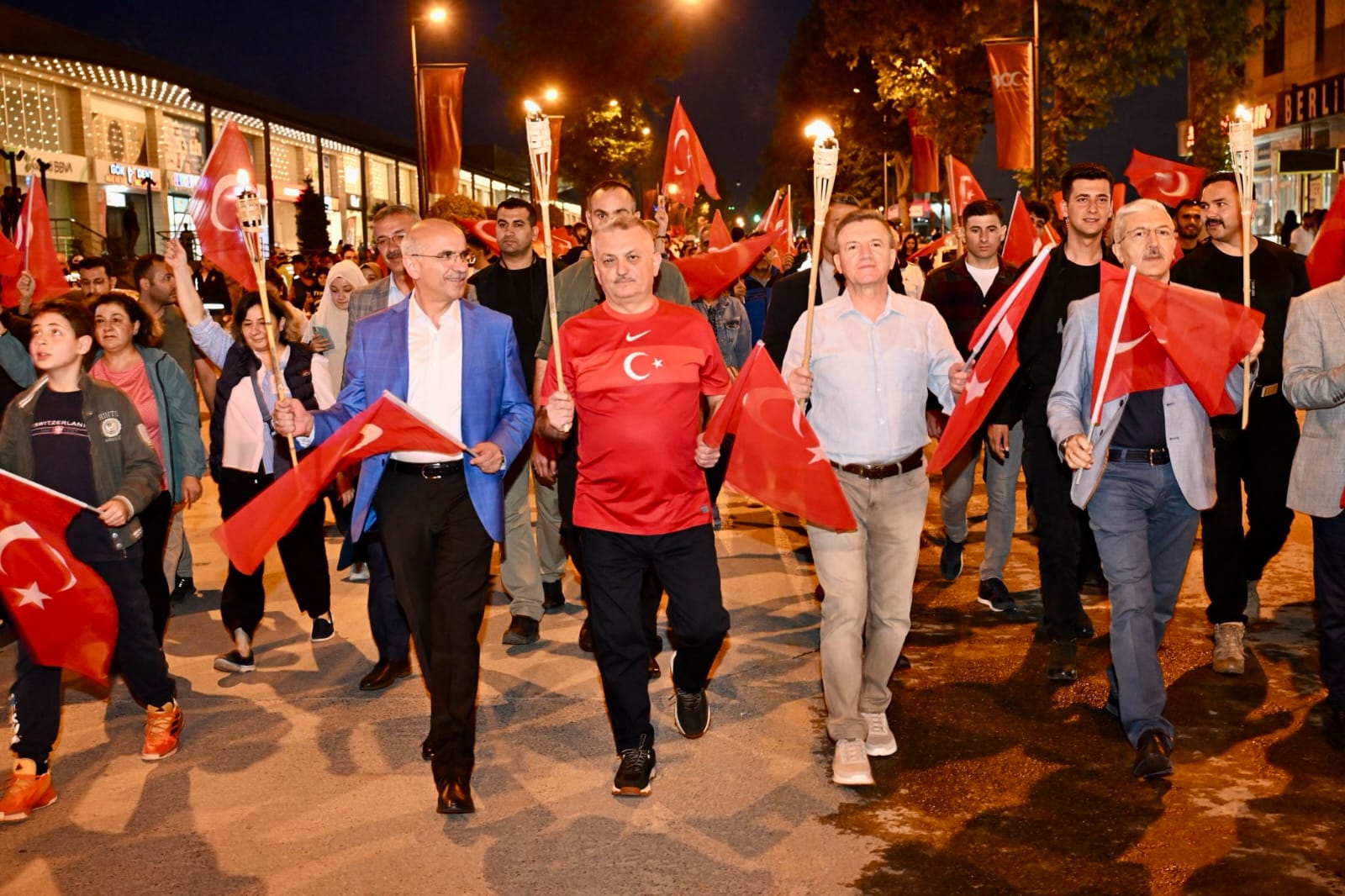 Vali Ersin Yazıcı, 19 Mayıs Kutlamalarına Katıldı