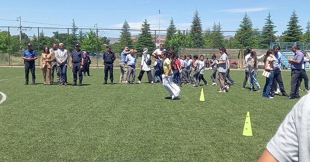 Geleneksel Çocuk Oyunları Şenliği Yazıhan'da Büyük İlgi Gördü