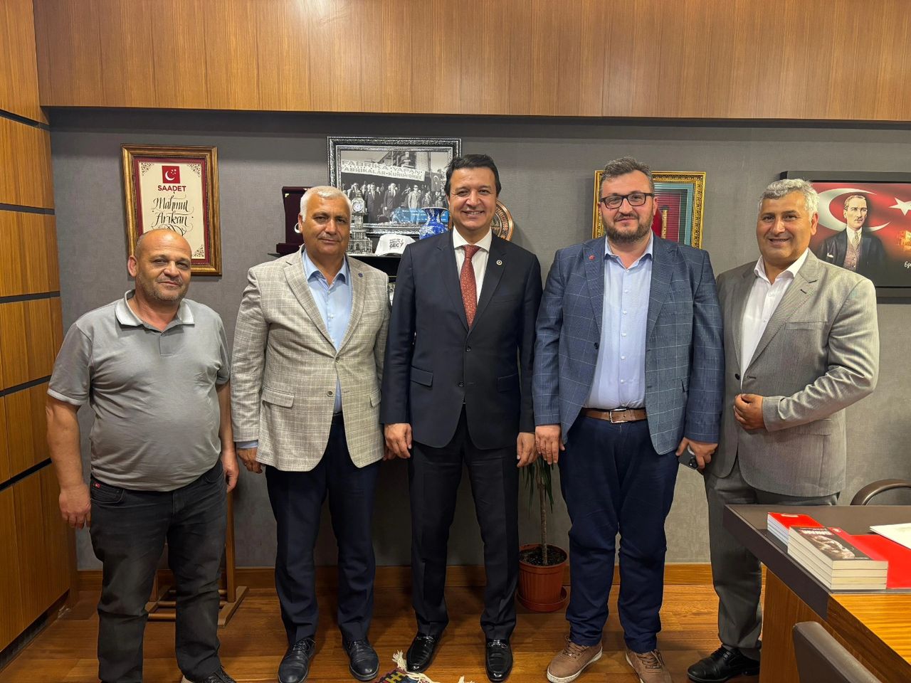 Saadet Partisi Milletvekili Mahmut Arıkan, Çeşitli Ziyaretleri Kabul Etti