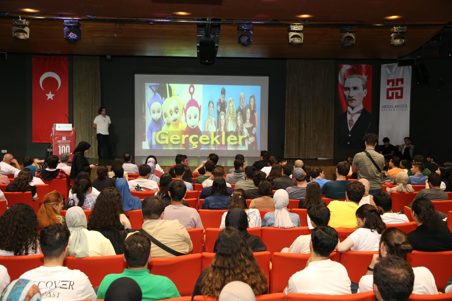 Abdullah Gül Üniversitesi (AGÜ) Prof. Dr. Behçet Yalın Özkara'yı Ağırladı