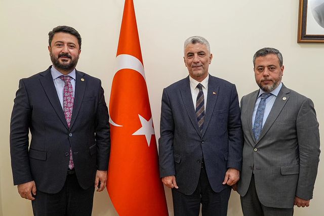 AK Parti Milletvekilleri Ticaret Bakanı Prof. Dr. Ömer Bolat'ı Ziyaret Etti