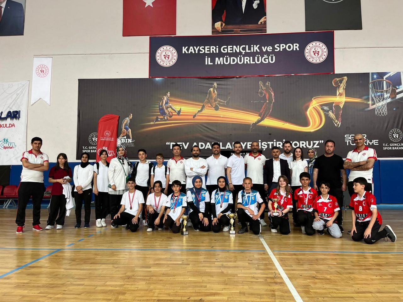 Kayseri'de Gençlik Spor Dolu Günler: 19 Mayıs Curling Turnuvaları Tamamlandı