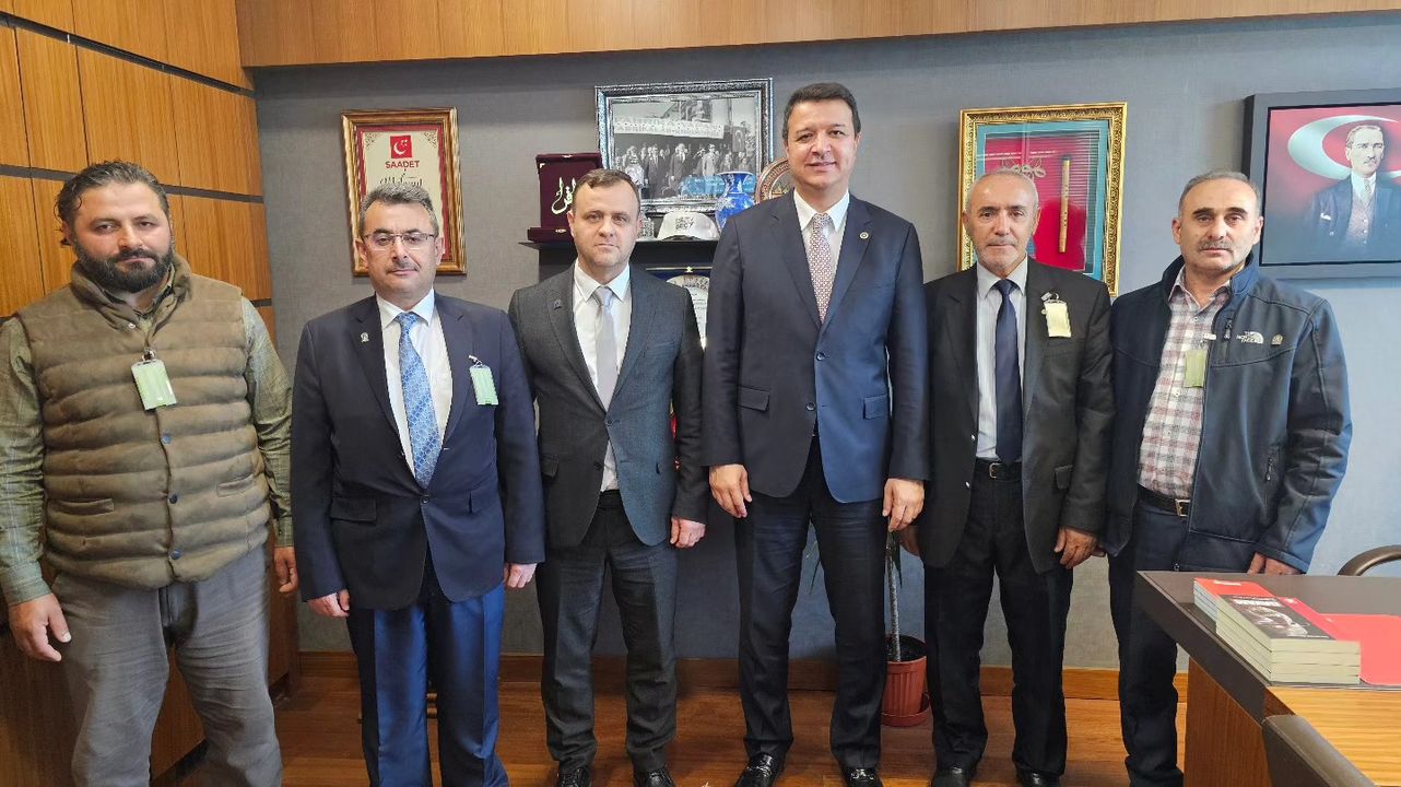 Saadet Partisi Milletvekili Mahmut Arıkan, Parti Üyelerini Ağırladı