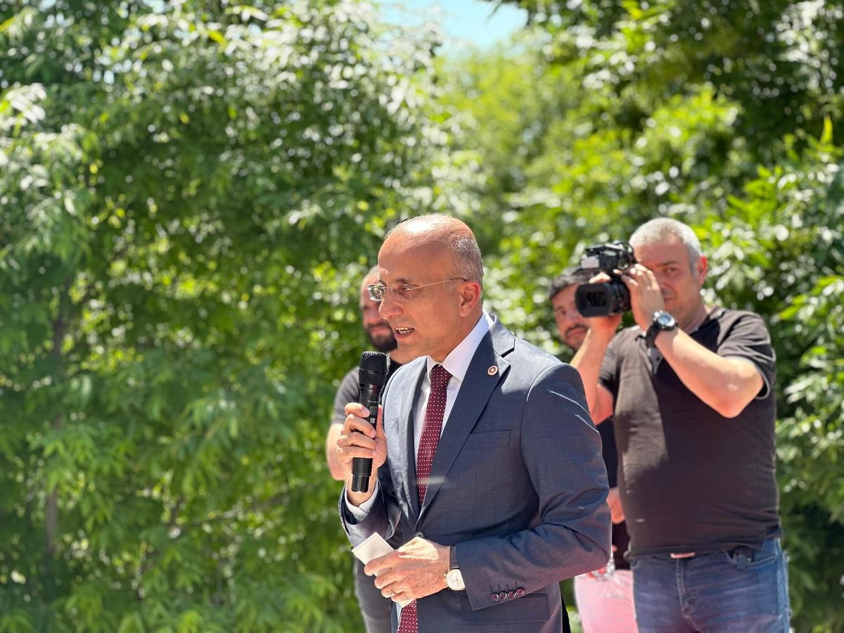 Kayseri Milletvekili Aşkın Genç, Pınarbaşı Halk Buluşması'nda Vatandaşlarla Bir Araya Geldi